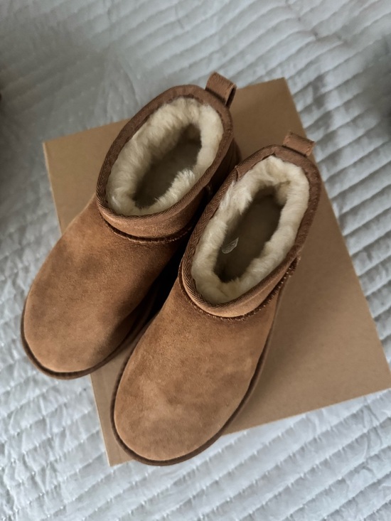UGG Chestnut Suede Short Shearling Boots - Picture 2 of 4